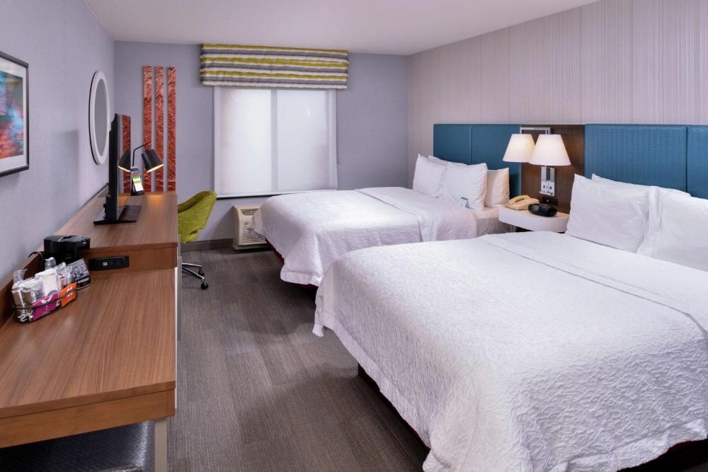 Hampton Inn & Suites Carson City Image 11