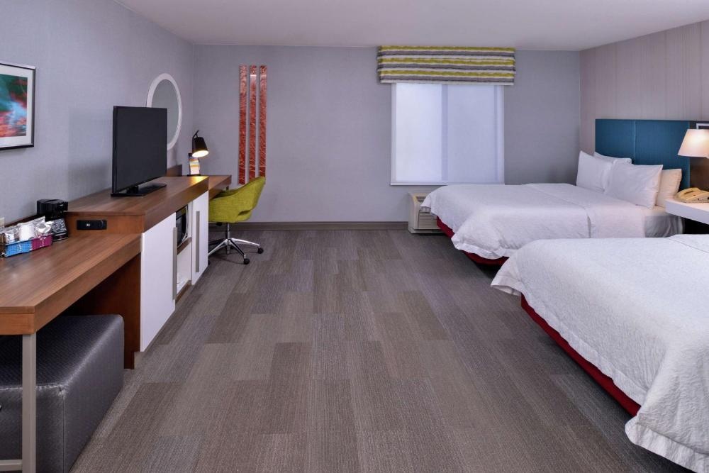 Hampton Inn & Suites Carson City Image 15
